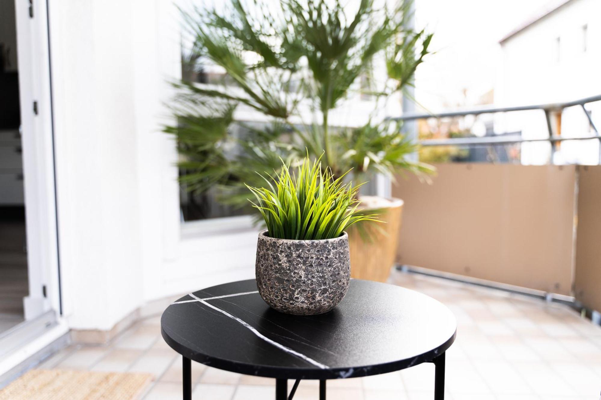 Lubu Stay Central, Cozy, With Workspace And Parking Ludwigsburg Exteriér fotografie